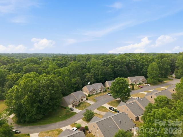 188 39th Avenue Court NW, Hickory, NC 28601