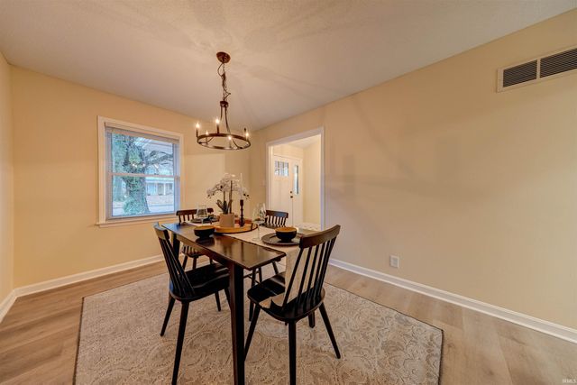 5732 E Sycamore Street, Evansville, IN 47715