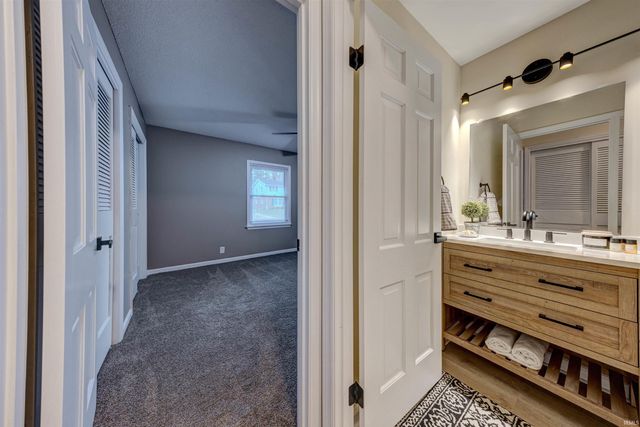 5732 E Sycamore Street, Evansville, IN 47715