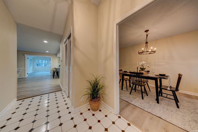 5732 E Sycamore Street, Evansville, IN 47715