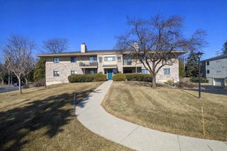 112 E Freistadt ROAD #H, Thiensville, WI 53092