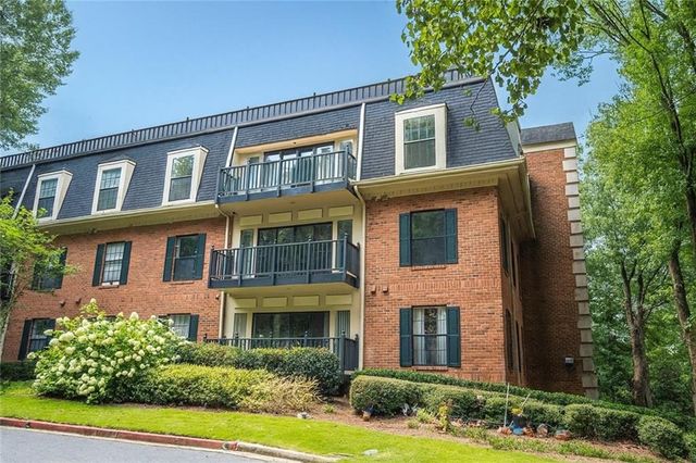 26202 Plantation Drive NE 202, Atlanta, GA 30324