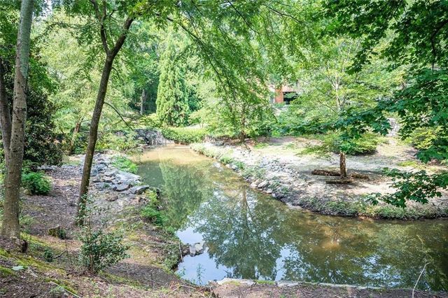26202 Plantation Drive NE 202, Atlanta, GA 30324