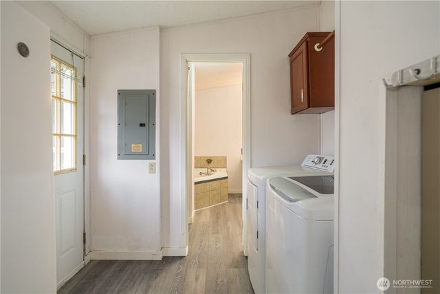 12 Moonlight Drive, Oroville, WA 98844