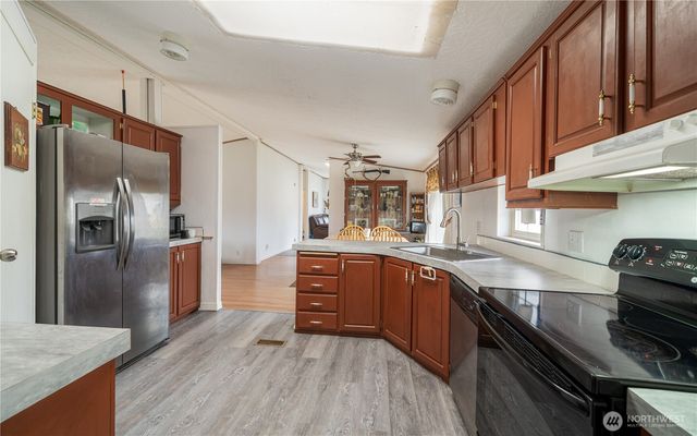 12 Moonlight Drive, Oroville, WA 98844