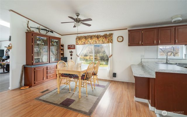 12 Moonlight Drive, Oroville, WA 98844