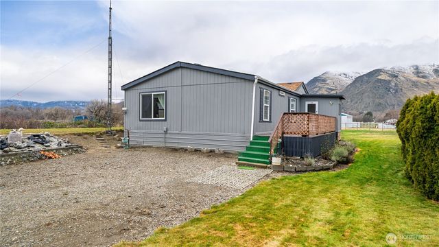 12 Moonlight Drive, Oroville, WA 98844