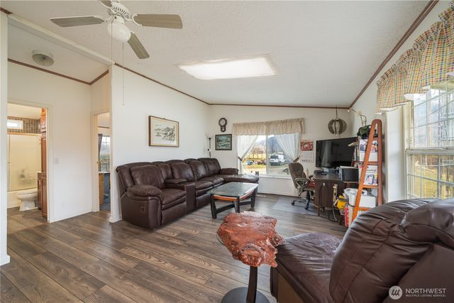 12 Moonlight Drive, Oroville, WA 98844