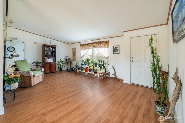 12 Moonlight Drive, Oroville, WA 98844