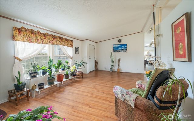 12 Moonlight Drive, Oroville, WA 98844