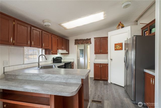 12 Moonlight Drive, Oroville, WA 98844