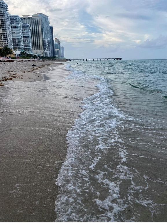 17125 N Bay Rd 3609, Sunny Isles Beach, FL 33160