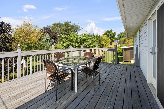 4334 N Hancock Avenue, Davenport, IA 52806