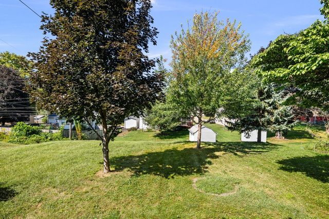 4334 N Hancock Avenue, Davenport, IA 52806
