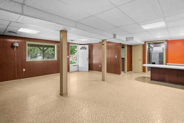 4334 N Hancock Avenue, Davenport, IA 52806