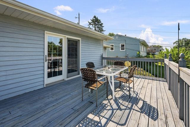 4334 N Hancock Avenue, Davenport, IA 52806