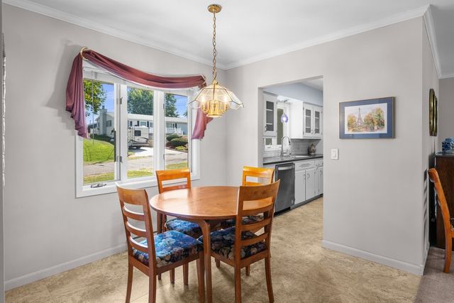 4334 N Hancock Avenue, Davenport, IA 52806