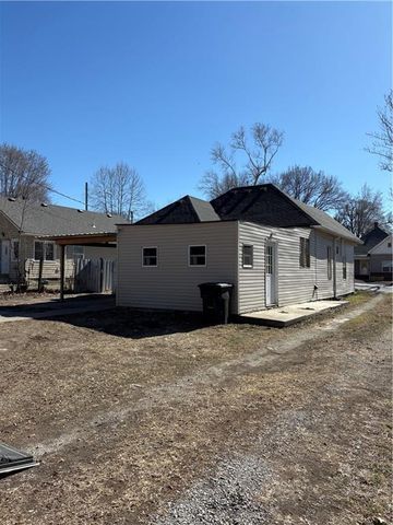 805 Mason Avenue, St Joseph, MO 64504