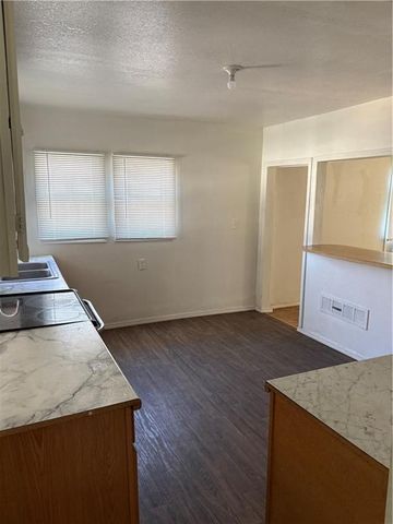 805 Mason Avenue, St Joseph, MO 64504