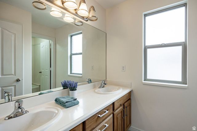 1420 W JORDAN HILLS DR, South Jordan, UT 84095