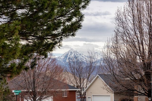 1420 W JORDAN HILLS DR, South Jordan, UT 84095