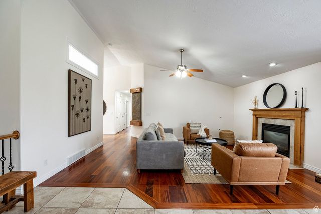 1420 W JORDAN HILLS DR, South Jordan, UT 84095