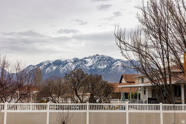 1420 W JORDAN HILLS DR, South Jordan, UT 84095