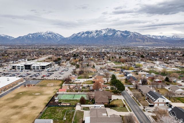 1420 W JORDAN HILLS DR, South Jordan, UT 84095