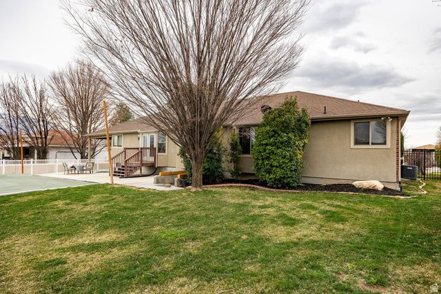 1420 W JORDAN HILLS DR, South Jordan, UT 84095