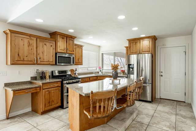 1420 W JORDAN HILLS DR, South Jordan, UT 84095