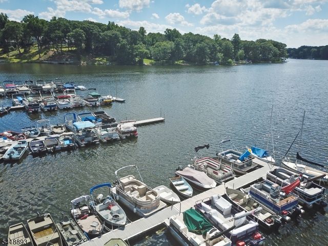 45 Mohawk Ave, Rockaway Twp., NJ 07866