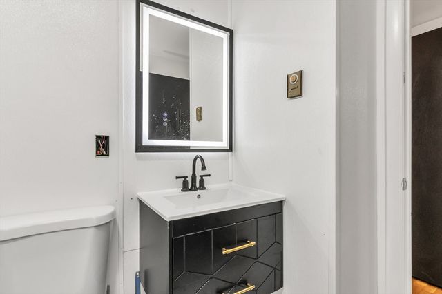 7-B Stevens St, Lawrence, MA 01843