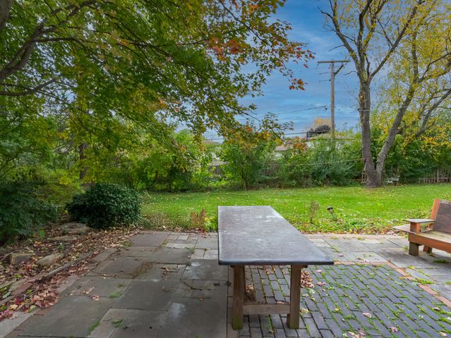 N268 Calvin Avenue, West Chicago, IL 60185