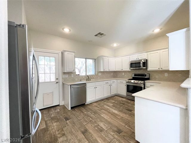 5152 Moose Falls Drive, Las Vegas, NV 89141