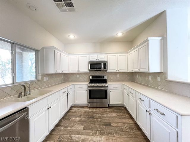 5152 Moose Falls Drive, Las Vegas, NV 89141