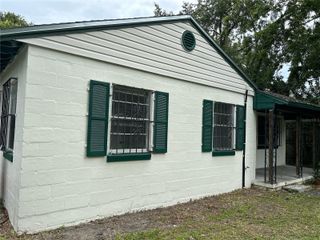 1012 NE 1ST AVENUE, Gainesville, FL 32601