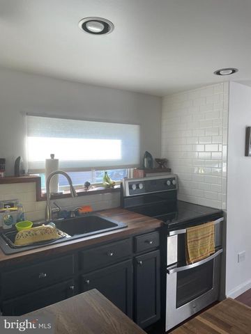 44 WOODCHUCK PKWY, Whiting, NJ 08759