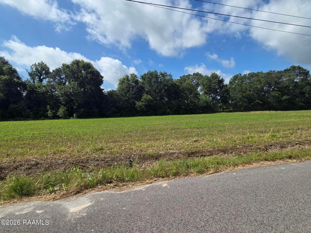 109 Roy Guidry Road, Youngsville, LA 70592