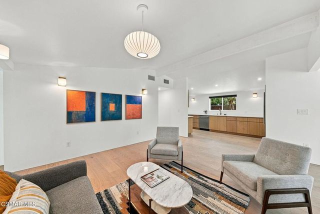 20710 Haynes Street, Winnetka, CA 91306