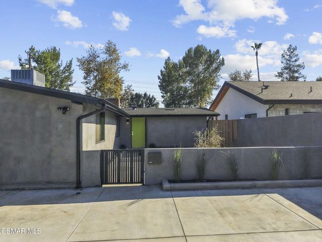 20710 Haynes Street, Winnetka, CA 91306
