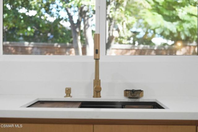 20710 Haynes Street, Winnetka, CA 91306
