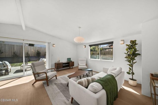 20710 Haynes Street, Winnetka, CA 91306