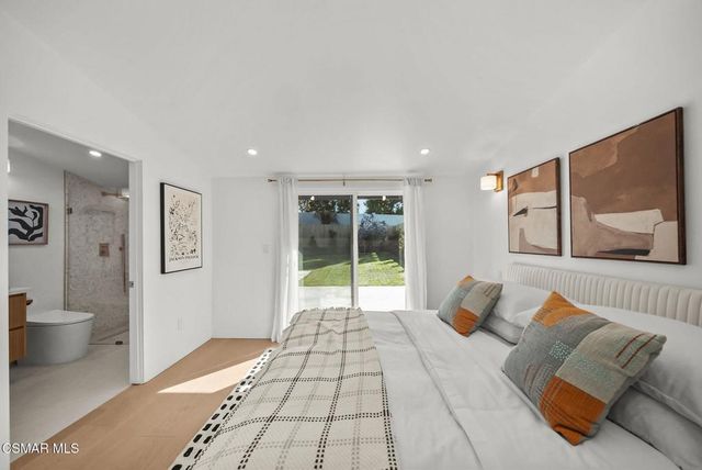 20710 Haynes Street, Winnetka, CA 91306