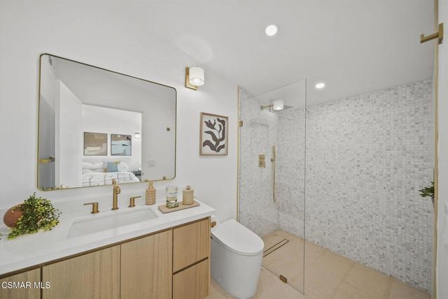 20710 Haynes Street, Winnetka, CA 91306