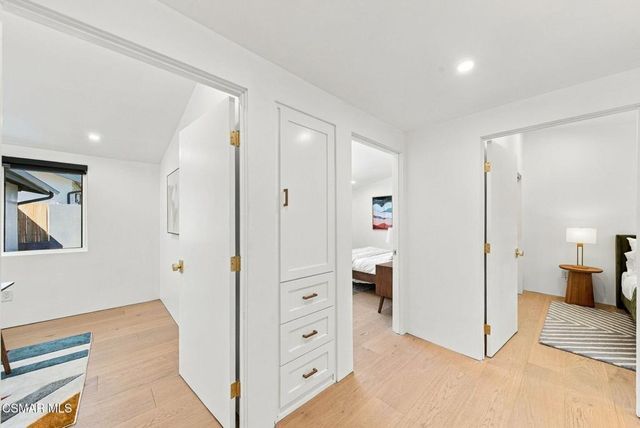 20710 Haynes Street, Winnetka, CA 91306
