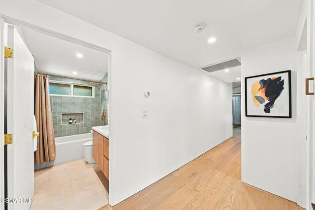 20710 Haynes Street, Winnetka, CA 91306