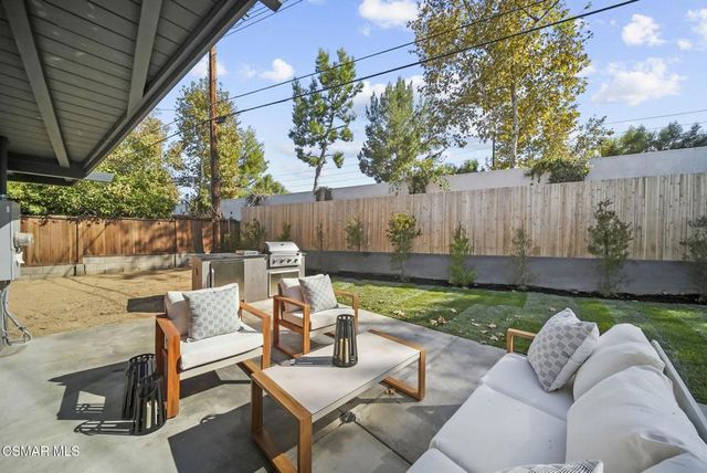 20710 Haynes Street, Winnetka, CA 91306