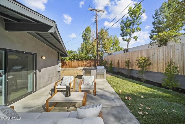 20710 Haynes Street, Winnetka, CA 91306