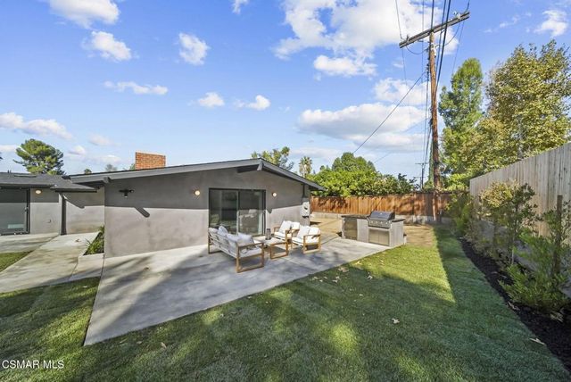 20710 Haynes Street, Winnetka, CA 91306