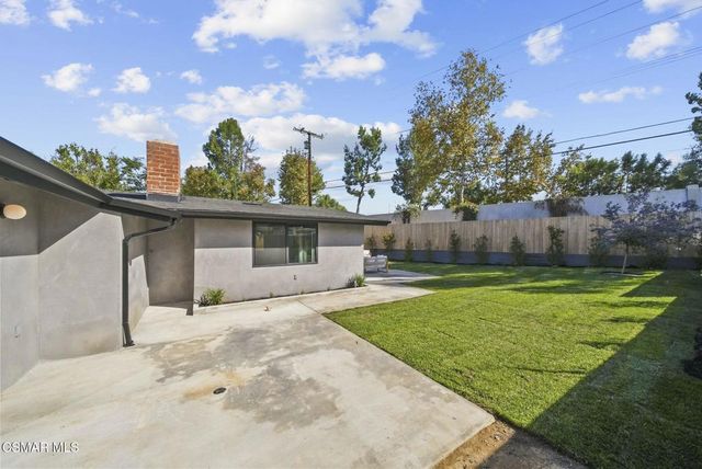 20710 Haynes Street, Winnetka, CA 91306